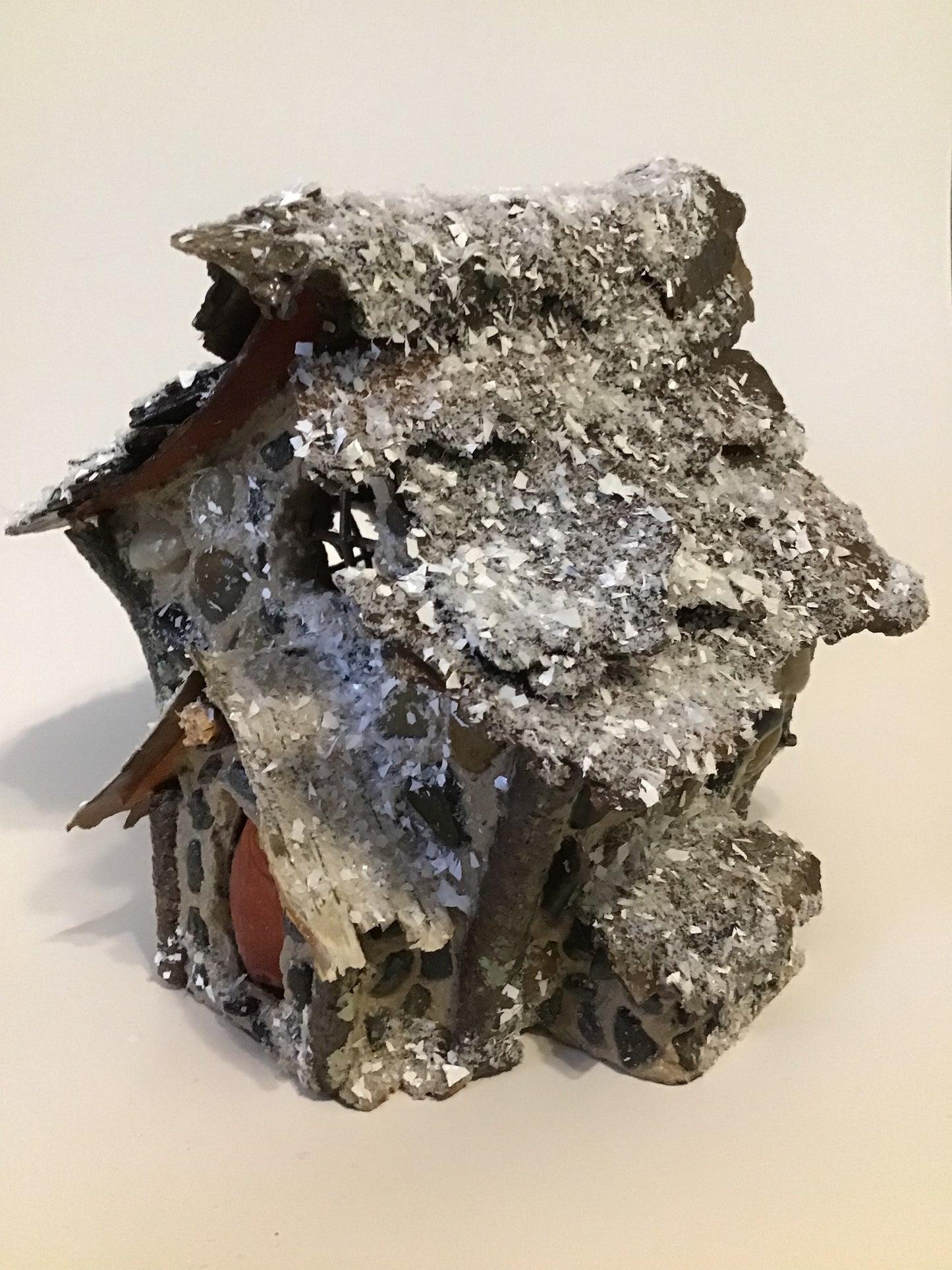 The Frost Pedal Cottage Fairy House, Hand-Made, Stone, Pine Bark, Artificial Snow, Charming Home and Garden Decor, #CM25-023